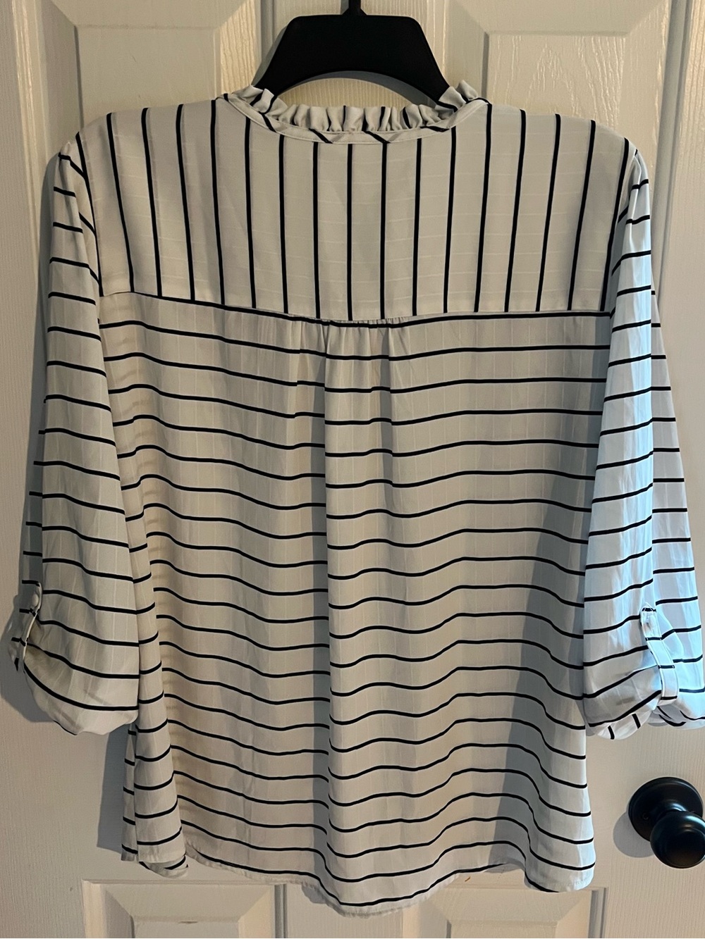 ELLE Black White Striped V-Neck Roll-Tab Sleeve Blouse Top Women's Size XL - Picture 2 of 5
